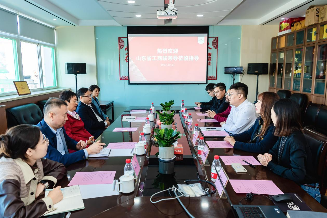 省人大常委會(huì )副主任王隨蓮蒞臨陽(yáng)光盛世文化傳播集團走訪(fǎng)調研